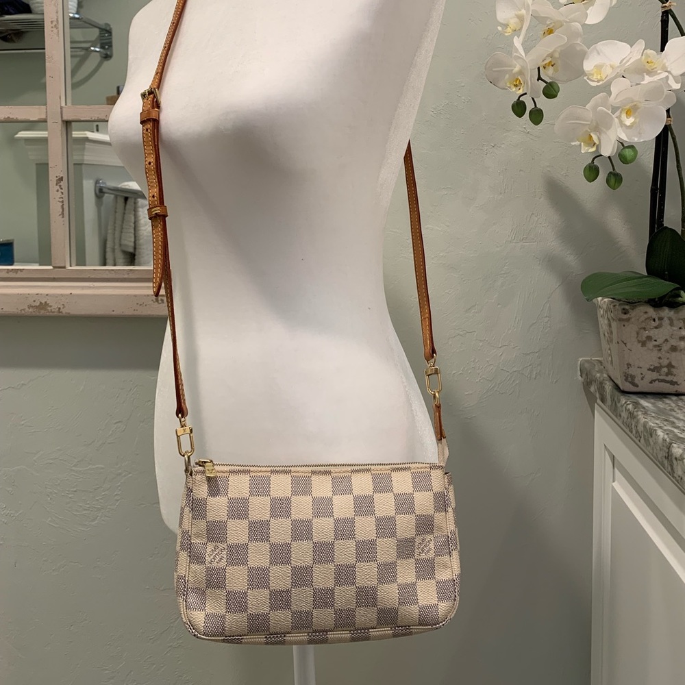 Authentic Louis Vuitton Damier Azur Pochette